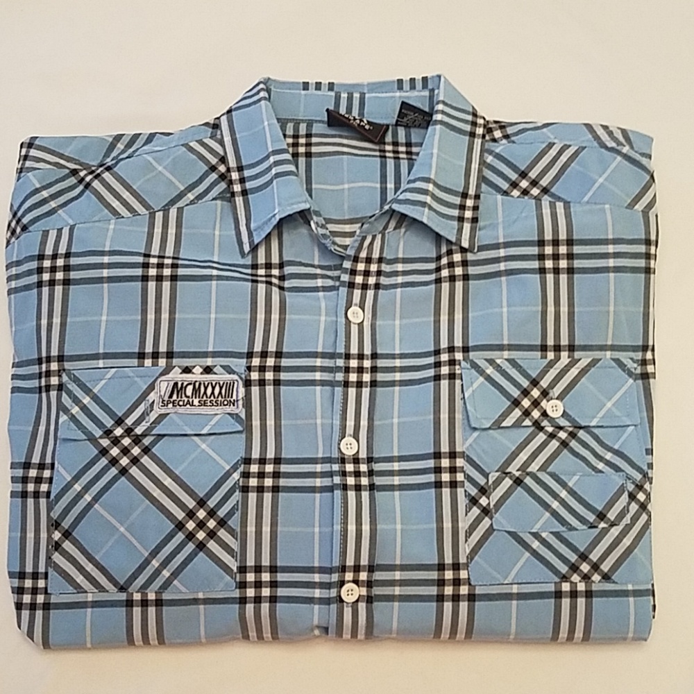 NWOT Men's 2xl button up shirt
